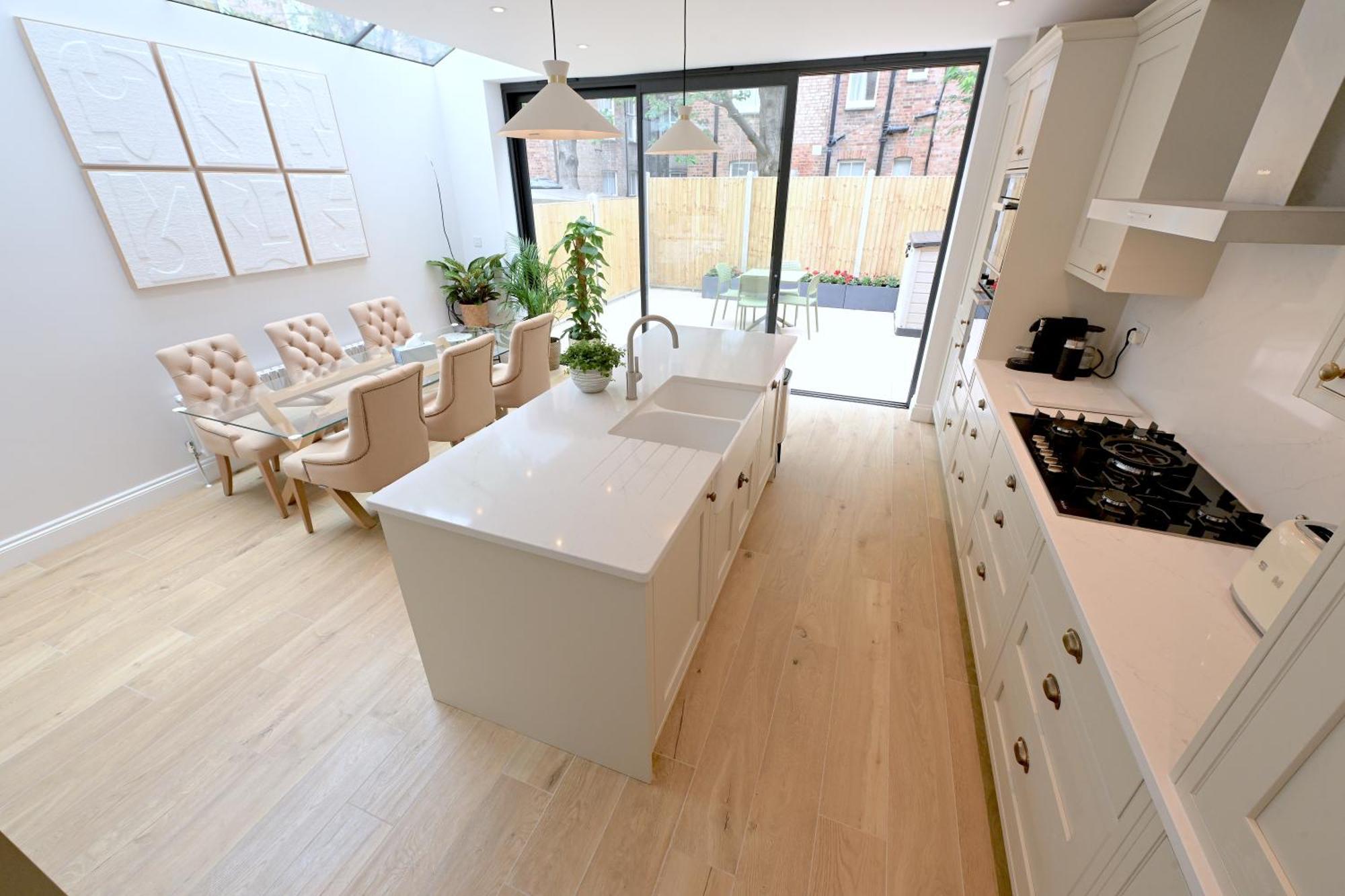 Stylish & Spacious 4 Beds House Casa vacanze Londra